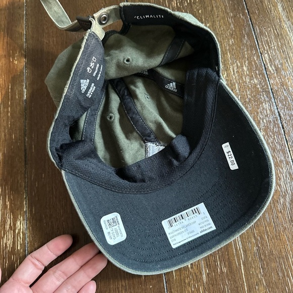 Adidas Climalite hat - Picture 4 of 11